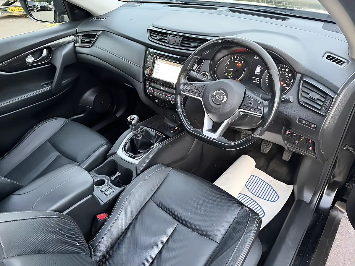 Used 2018 Nissan X-Trail Tekna Black - Interior and Exterior details 9