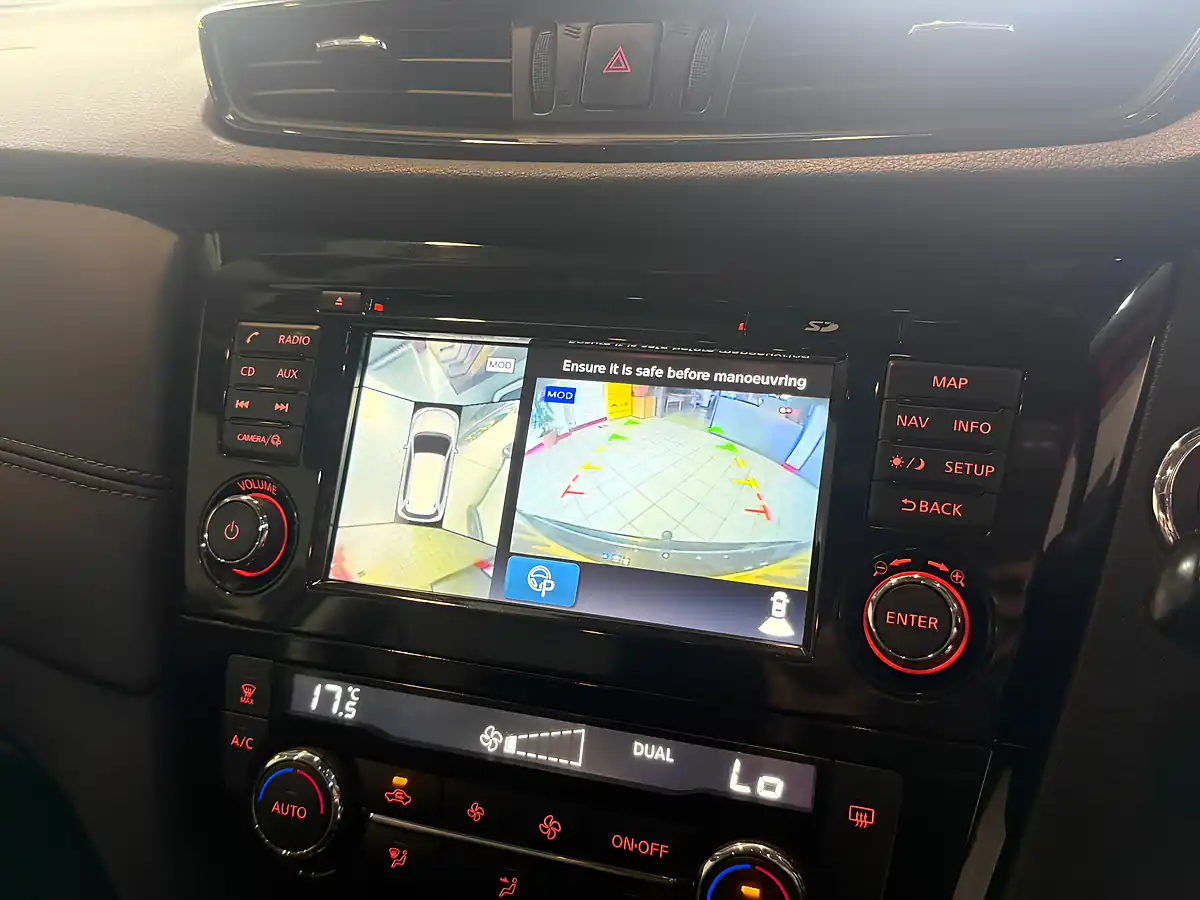 Used 2018 Nissan X-Trail Tekna Black - Interior and Exterior details 15