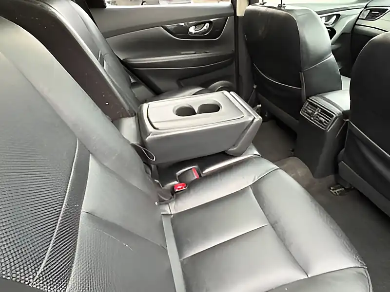 Used 2018 Nissan X-Trail Tekna Black - Interior and Exterior details 10