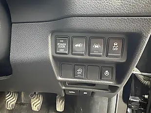 Used 2018 Nissan X-Trail Tekna Black - Interior and Exterior details 11