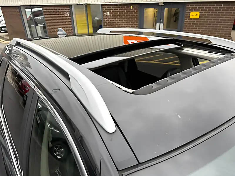 Used 2018 Nissan X-Trail Tekna Black - Interior and Exterior details 16