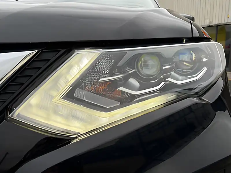 Used 2018 Nissan X-Trail Tekna Black - Interior and Exterior details 17