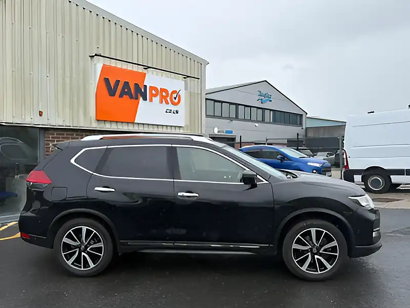 Used 2018 Nissan X-Trail Tekna Black - Interior and Exterior details 3