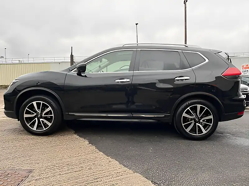 Used 2018 Nissan X-Trail Tekna Black - Interior and Exterior details 5
