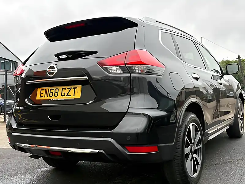 Used 2018 Nissan X-Trail Tekna Black - Interior and Exterior details 8