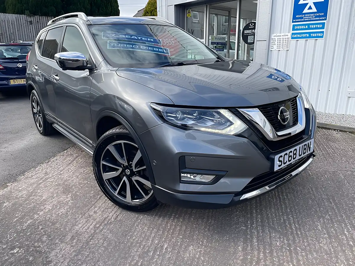 Used 2018 Nissan X-Trail Tekna Grey - Front View
