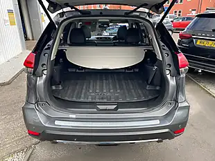 Used 2018 Nissan X-Trail Tekna Grey - Interior and Exterior details 10