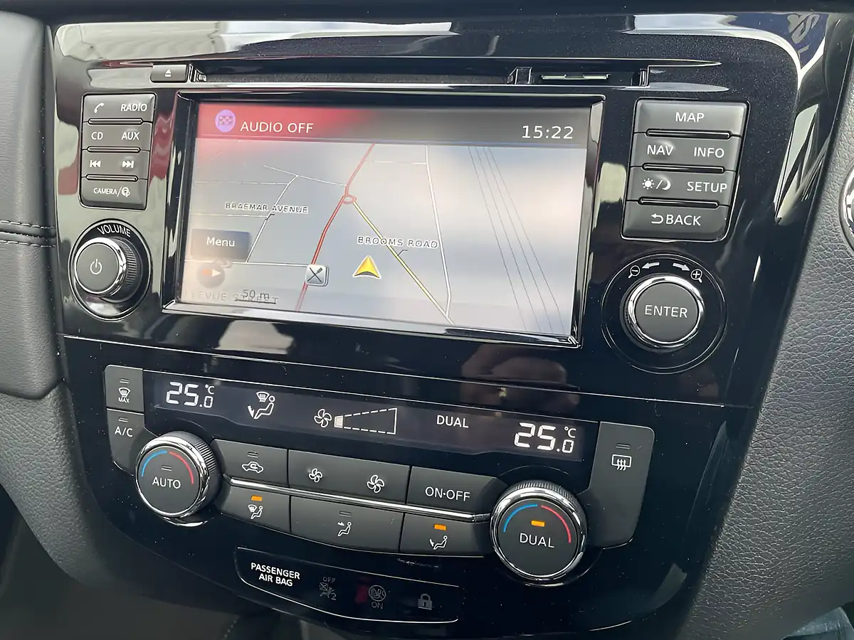 Used 2018 Nissan X-Trail Tekna Grey - Interior and Exterior details 14
