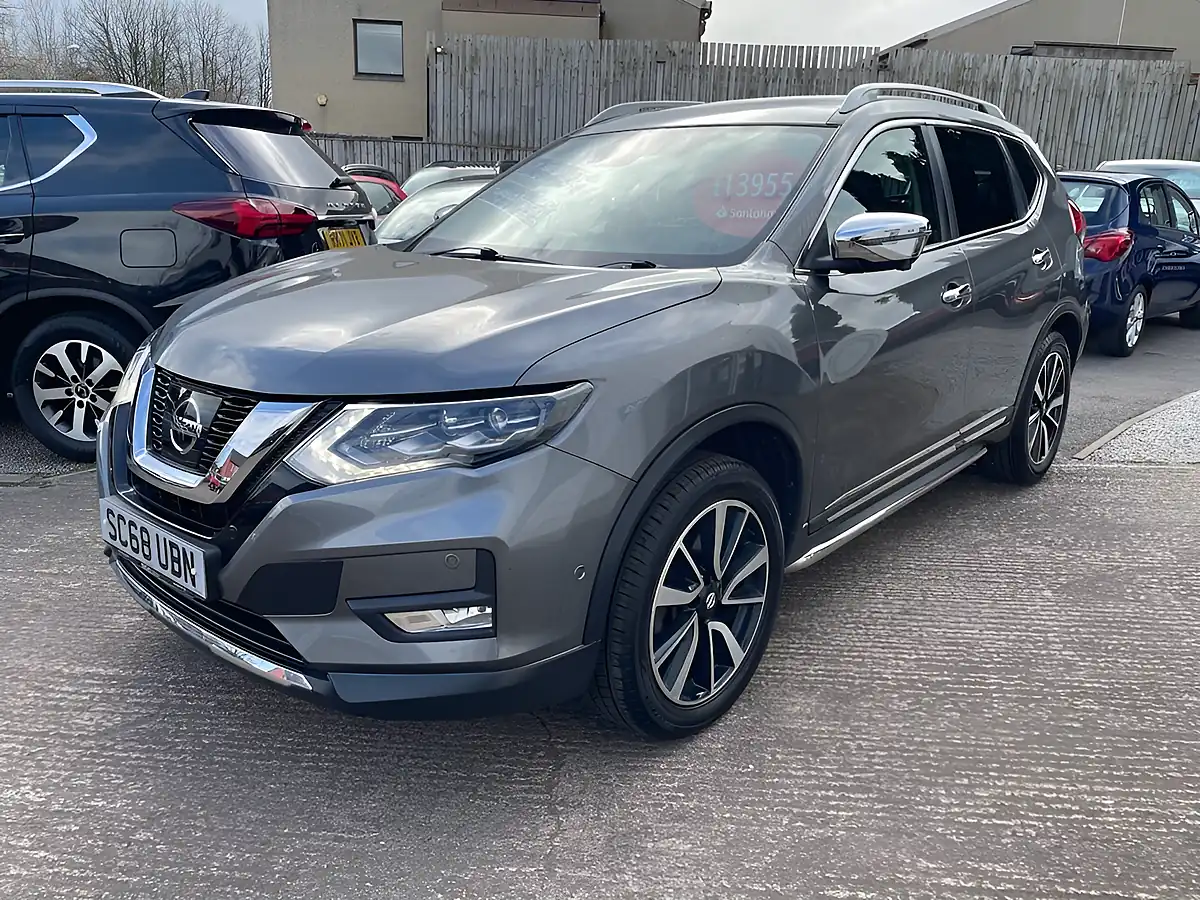 Used 2018 Nissan X-Trail Tekna Grey - Interior and Exterior details 4