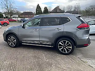 Used 2018 Nissan X-Trail Tekna Grey - Interior and Exterior details 5