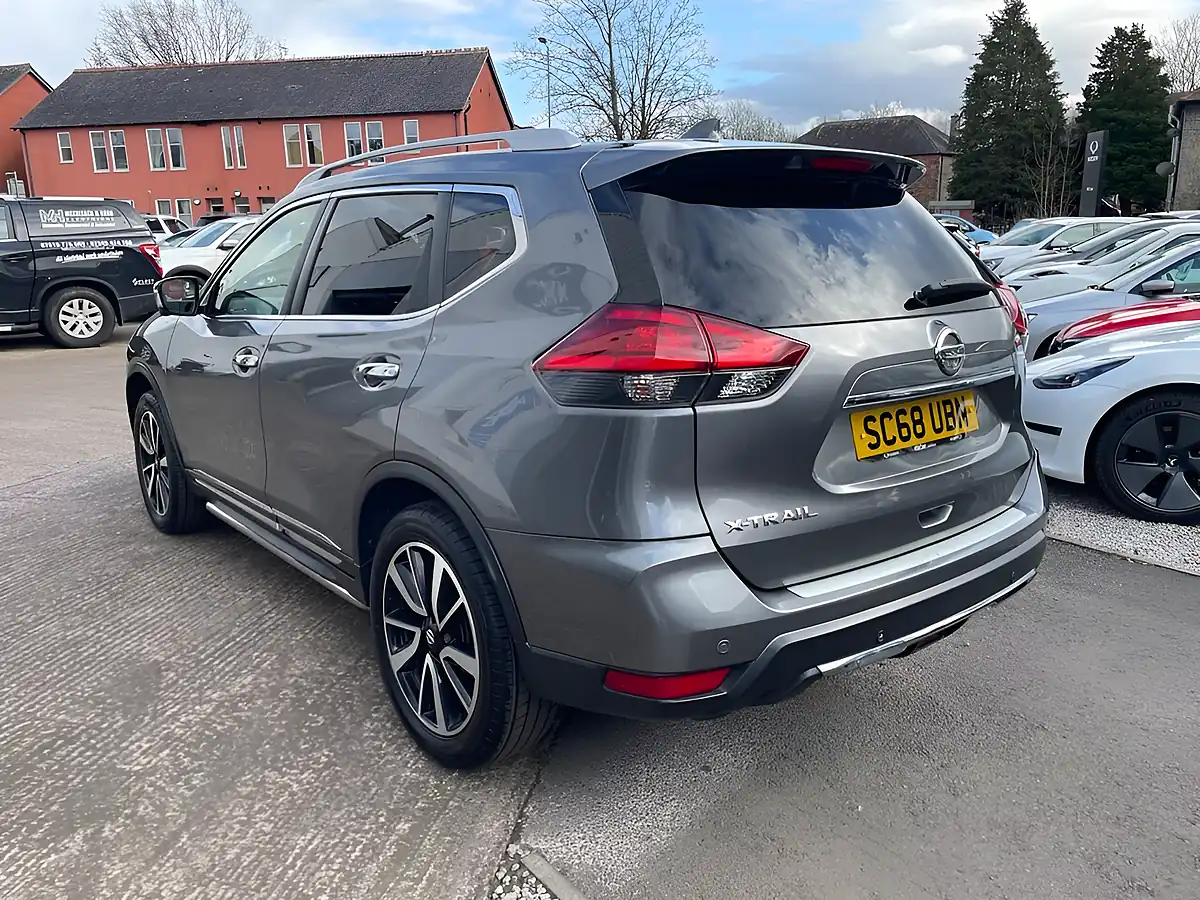 Used 2018 Nissan X-Trail Tekna Grey - Interior and Exterior details 6