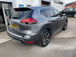 Used 2018 Nissan X-Trail Tekna Grey - Interior and Exterior details 8