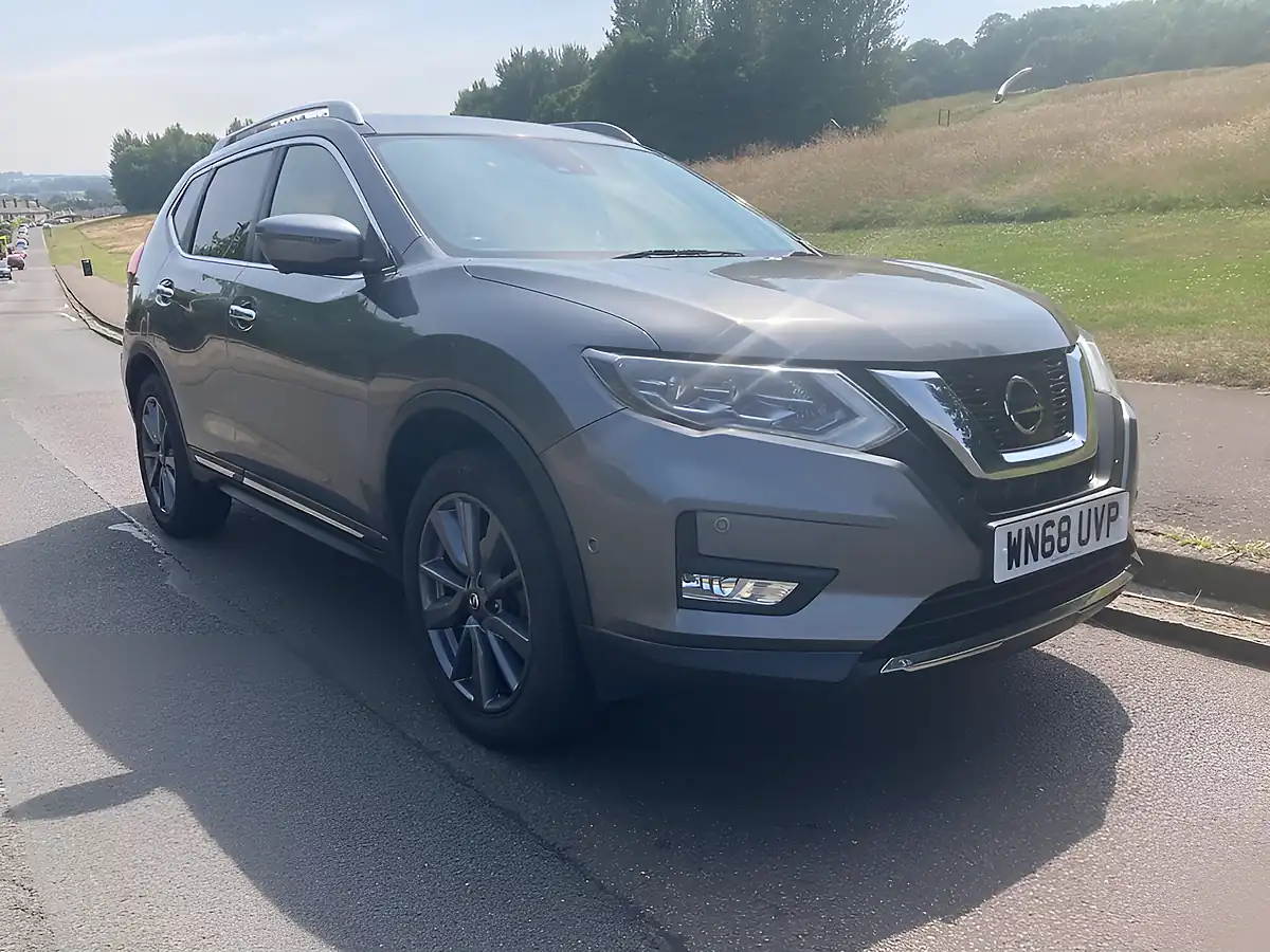 Used 2018 Nissan X-Trail Tekna Grey - Front View