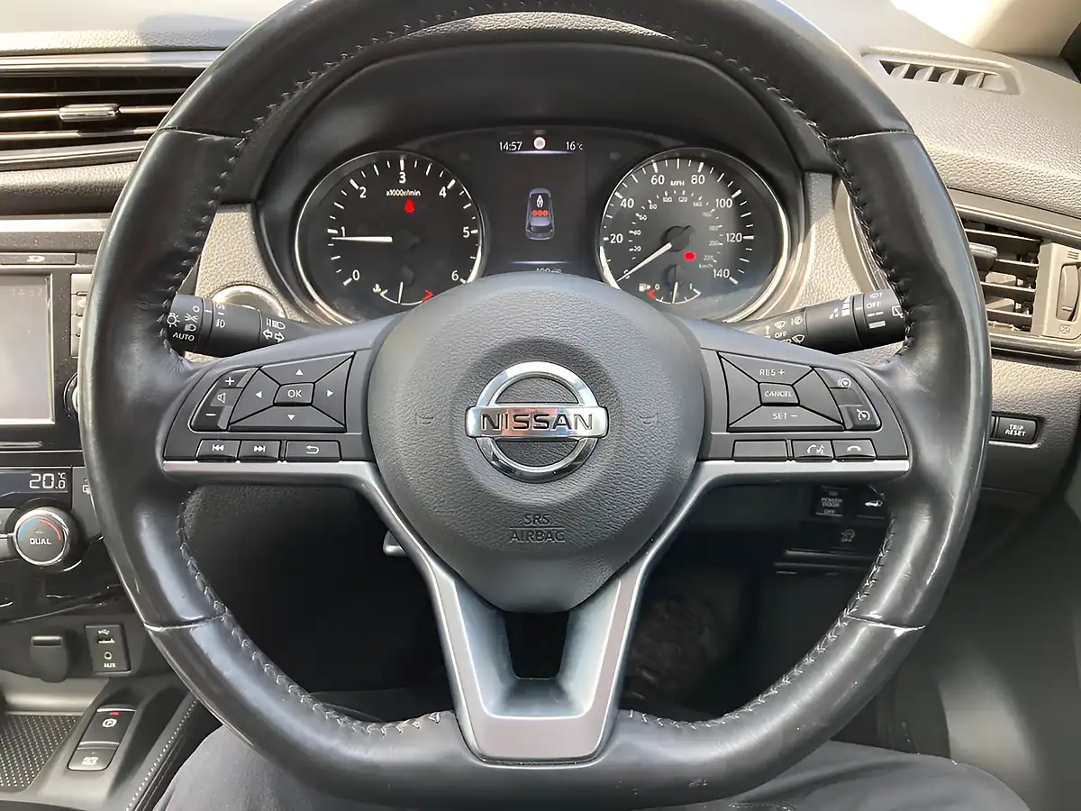 Used 2018 Nissan X-Trail Tekna Grey - Interior and Exterior details 13