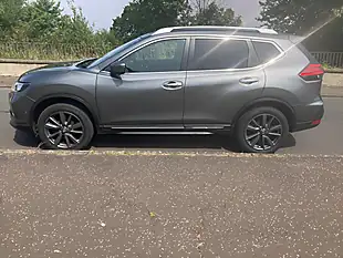 Used 2018 Nissan X-Trail Tekna Grey - Interior and Exterior details 5