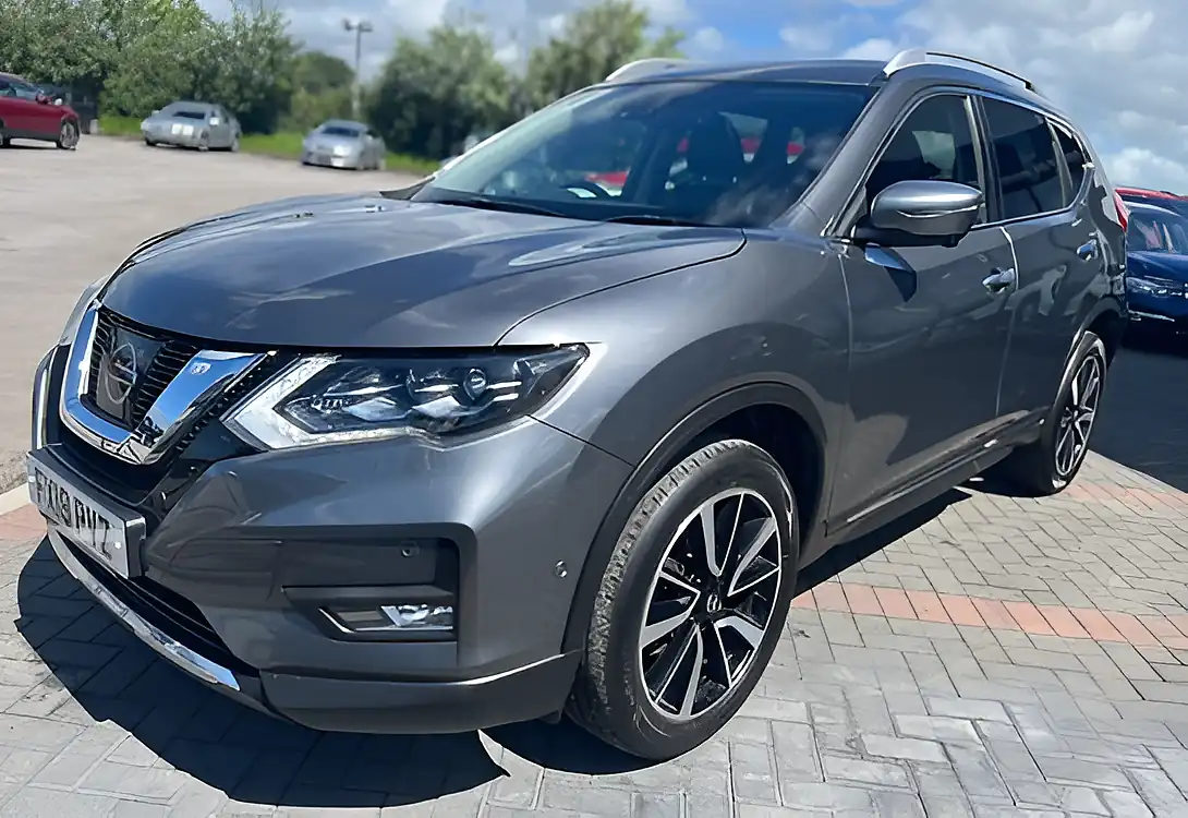 Used 2018 Nissan X-Trail Tekna Gun Metal Grey Metallic - Interior and Exterior details 10