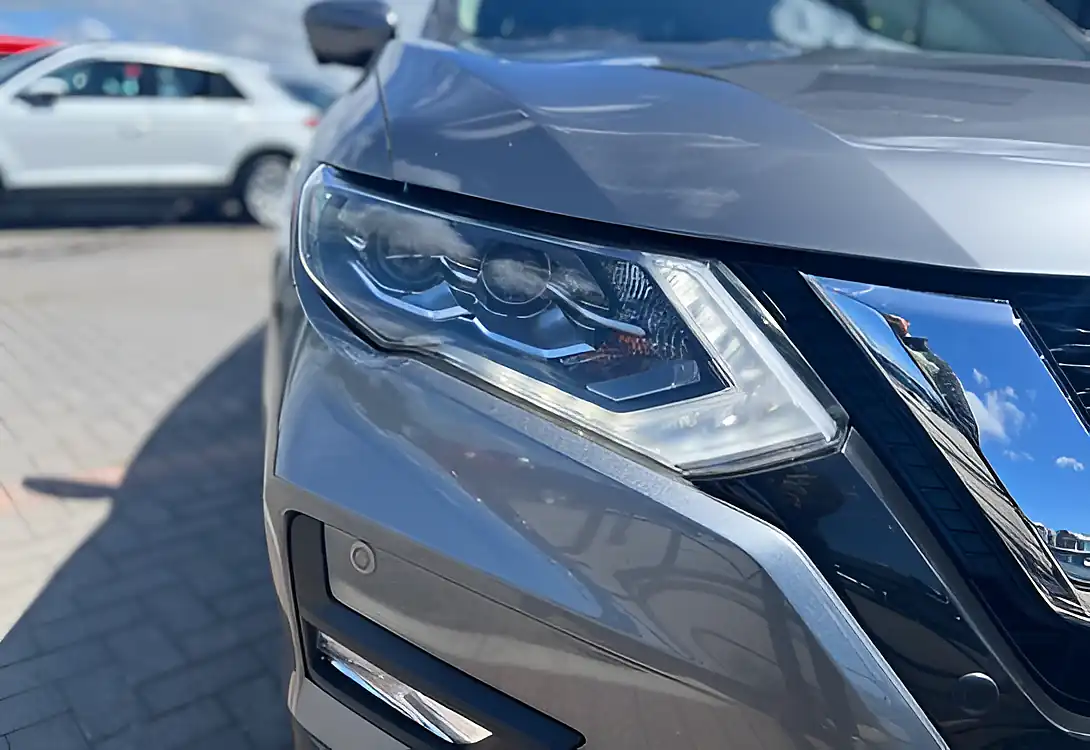 Used 2018 Nissan X-Trail Tekna Gun Metal Grey Metallic - Interior and Exterior details 12