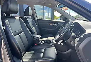Used 2018 Nissan X-Trail Tekna Gun Metal Grey Metallic - Interior and Exterior details 16