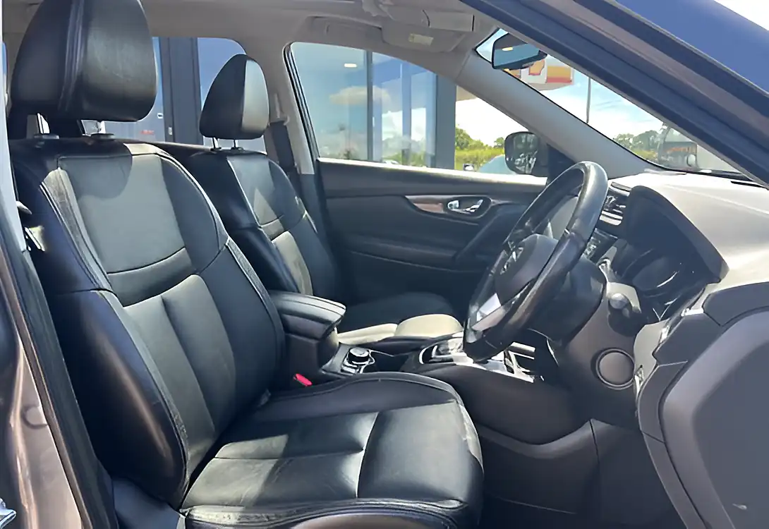 Used 2018 Nissan X-Trail Tekna Gun Metal Grey Metallic - Interior and Exterior details 16