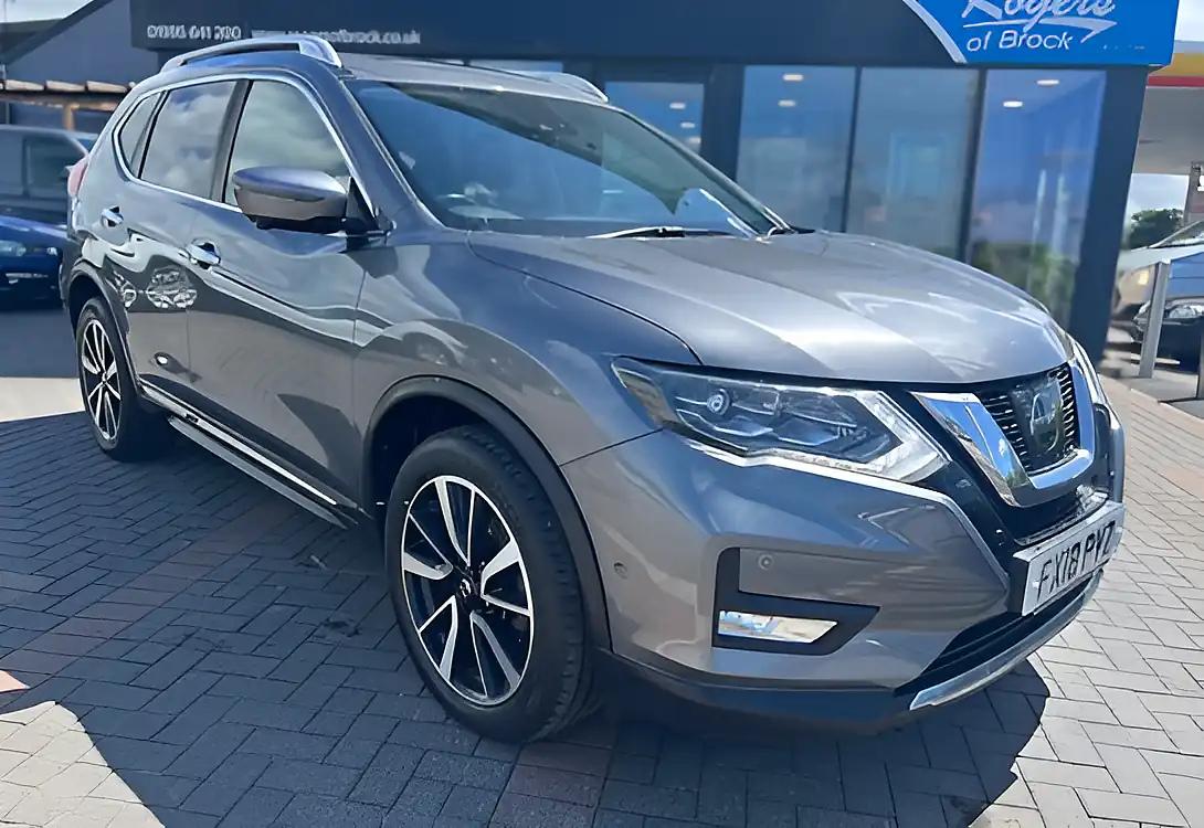 Used 2018 Nissan X-Trail Tekna Gun Metal Grey Metallic - Interior and Exterior details 4
