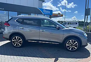 Used 2018 Nissan X-Trail Tekna Gun Metal Grey Metallic - Interior and Exterior details 5