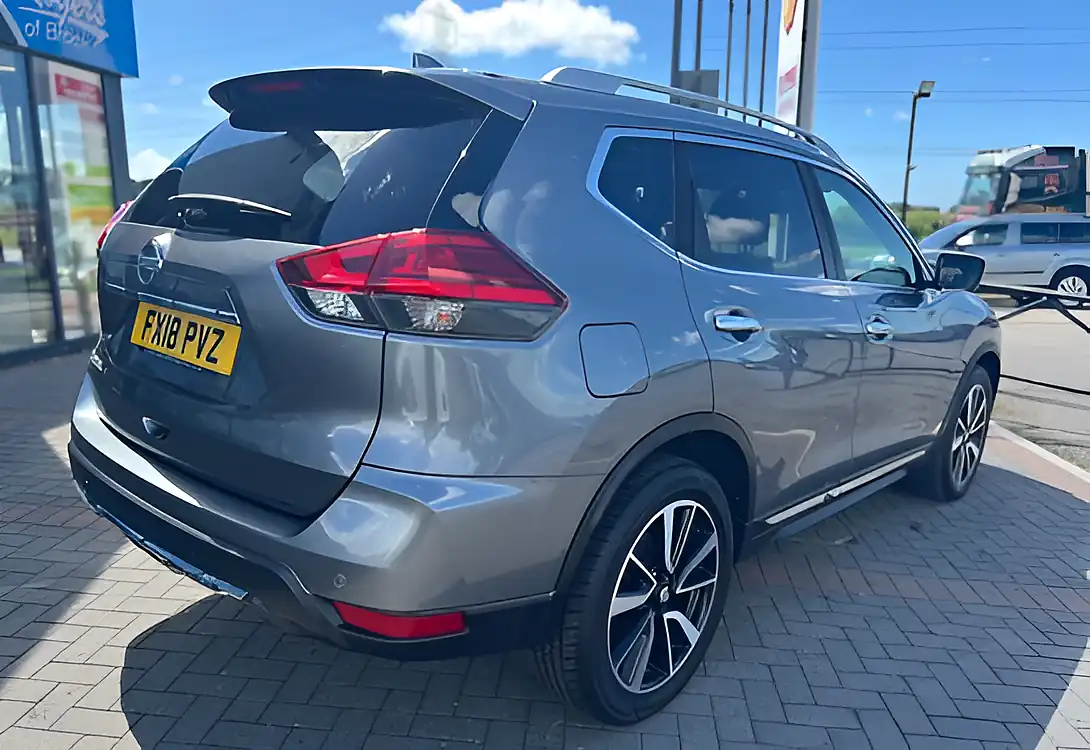 Used 2018 Nissan X-Trail Tekna Gun Metal Grey Metallic - Interior and Exterior details 6