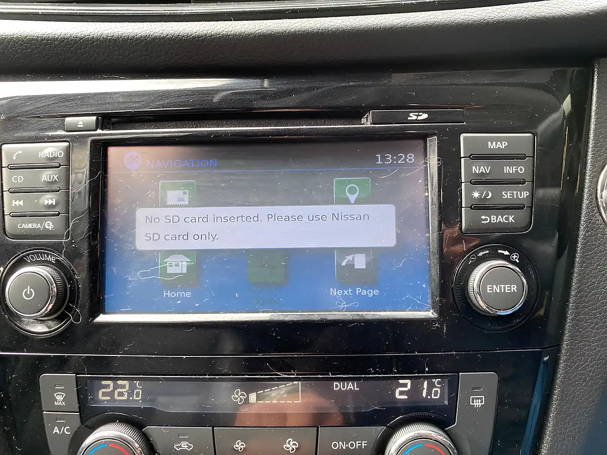 Used 2018 Nissan X-Trail Tekna Red - Interior and Exterior details 15