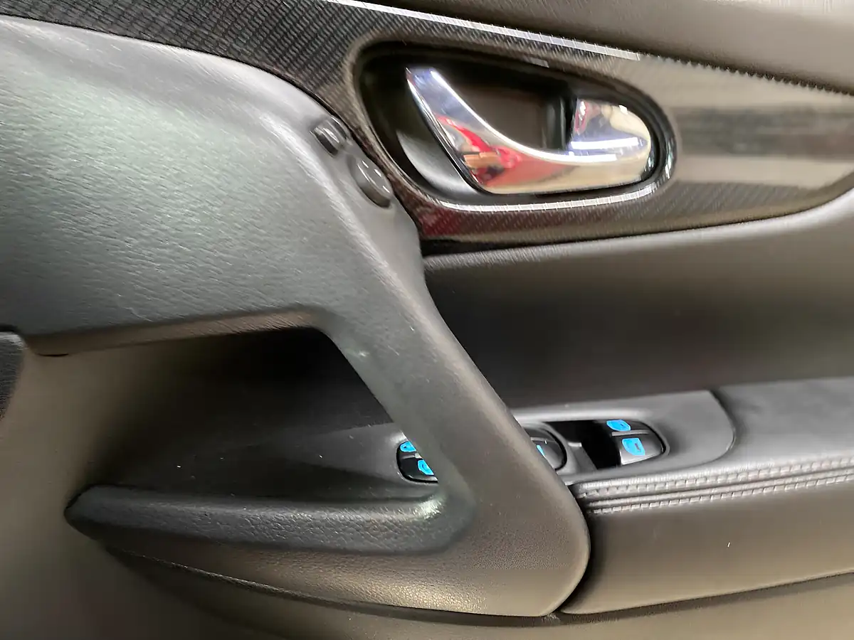 Used 2018 Nissan X-Trail Tekna Red - Interior and Exterior details 19