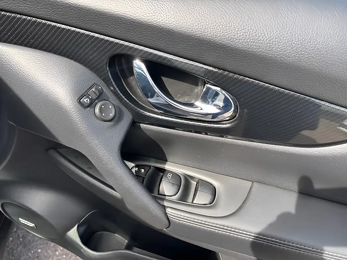 Used 2018 Nissan X-Trail Tekna Silver - Interior and Exterior details 18