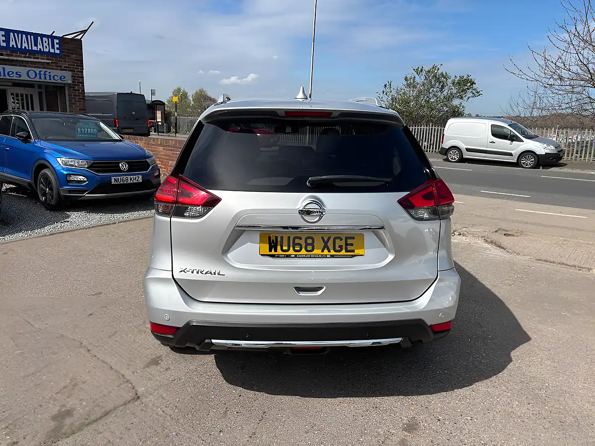 Used 2018 Nissan X-Trail Tekna Silver - Interior and Exterior details 8