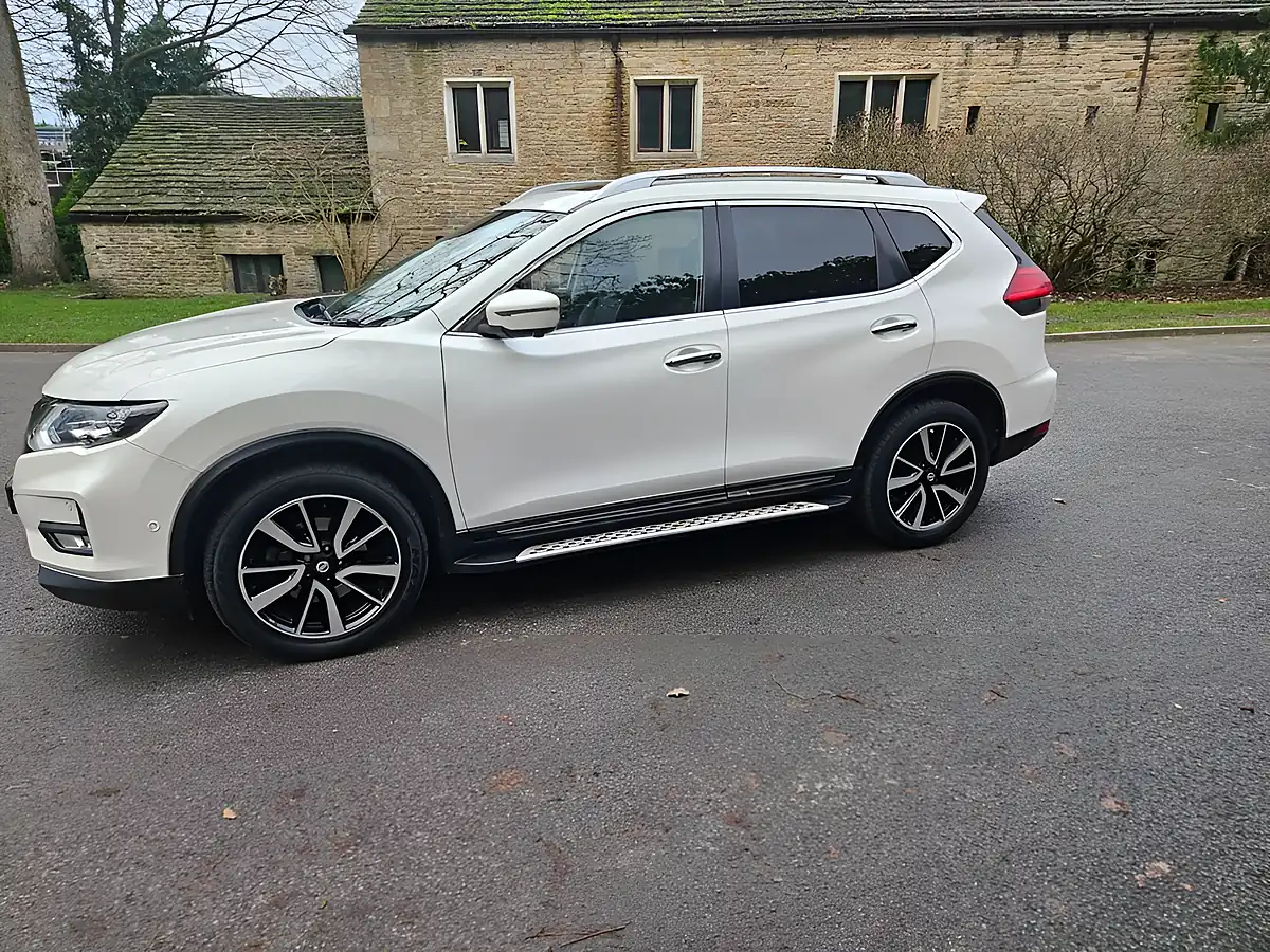 Used 2018 Nissan X-Trail Tekna White - Interior and Exterior details 20