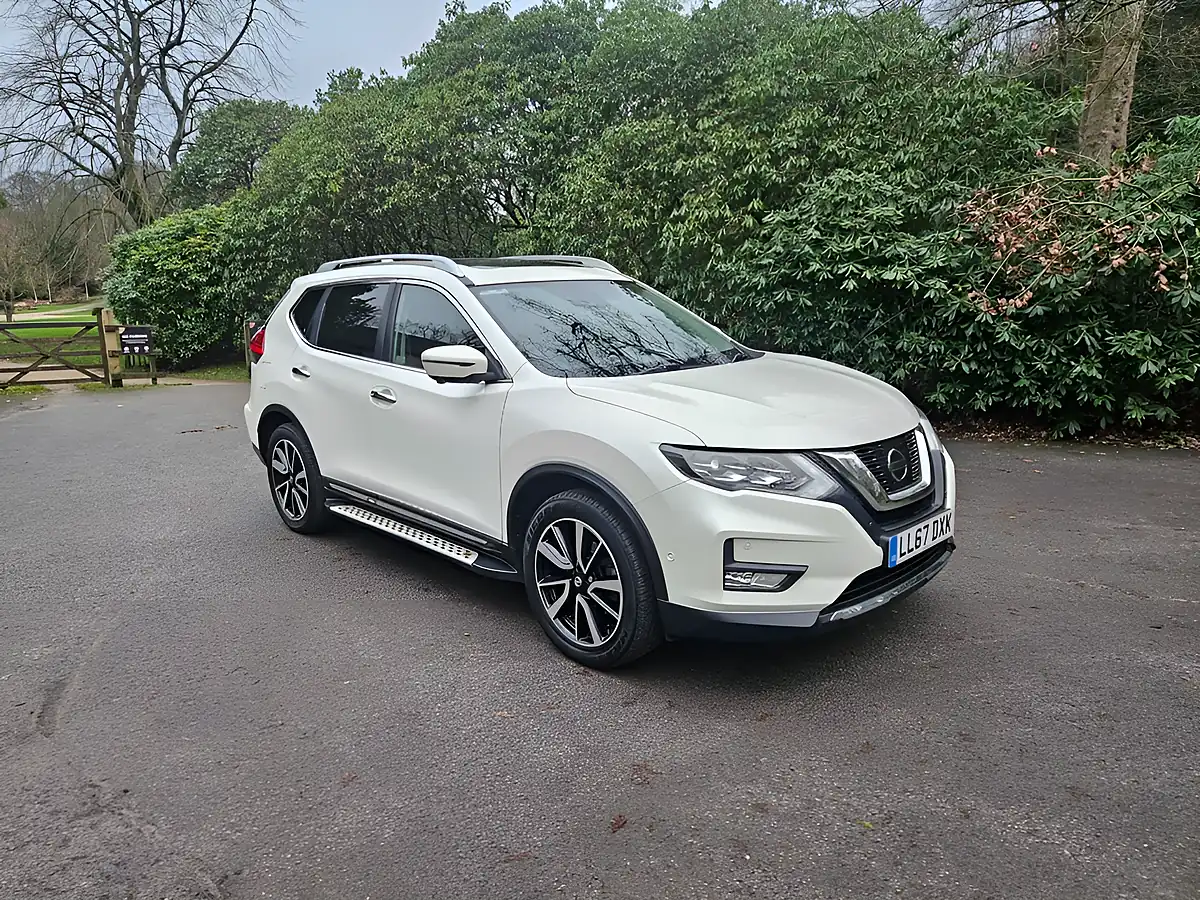 Used 2018 Nissan X-Trail Tekna White - Interior and Exterior details 7
