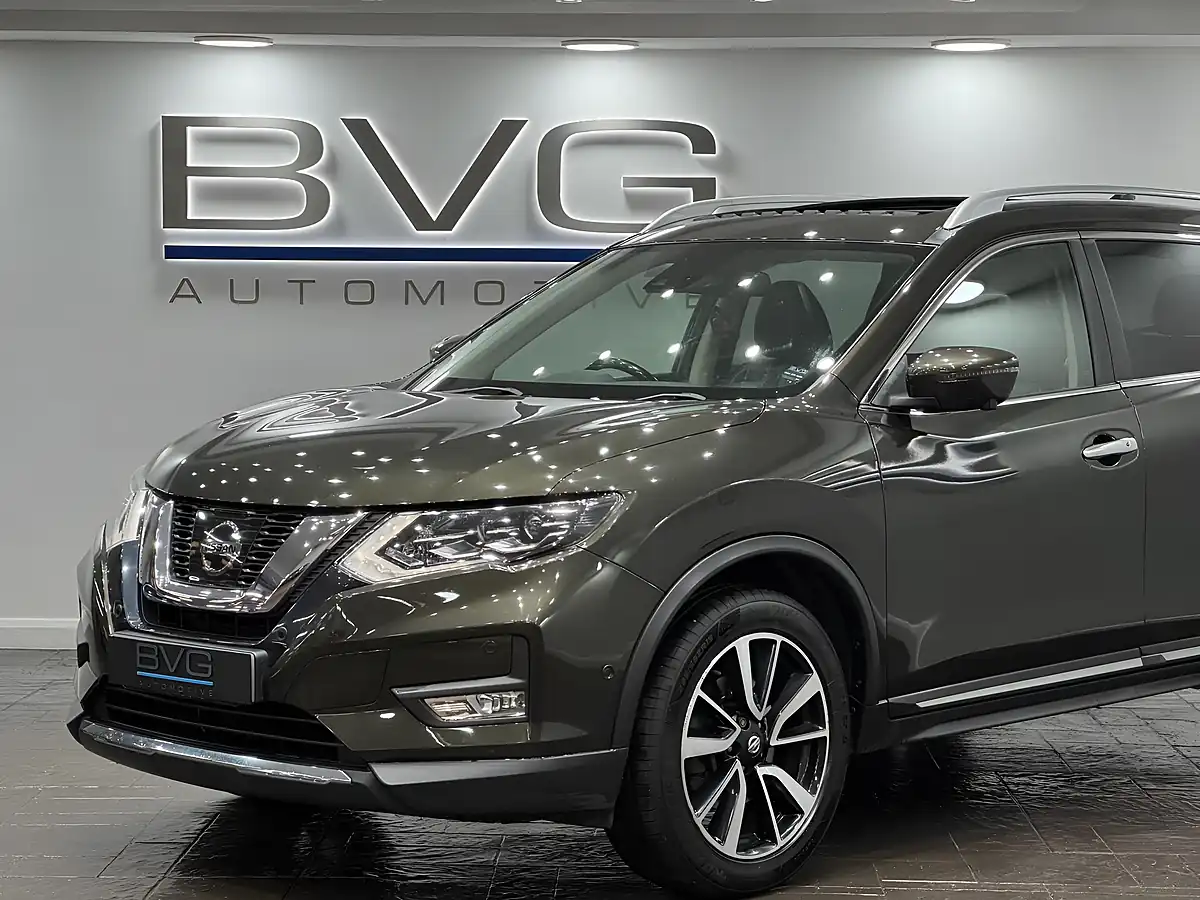 Used 2018 Nissan X-Trail Tekna Xtron Green - Interior and Exterior details 10