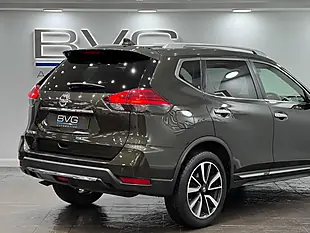 Used 2018 Nissan X-Trail Tekna Xtron Green - Interior and Exterior details 11