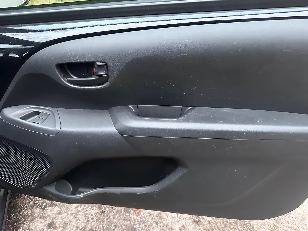 Used 2018 Peugeot 108 Active Black - Interior and Exterior details 13