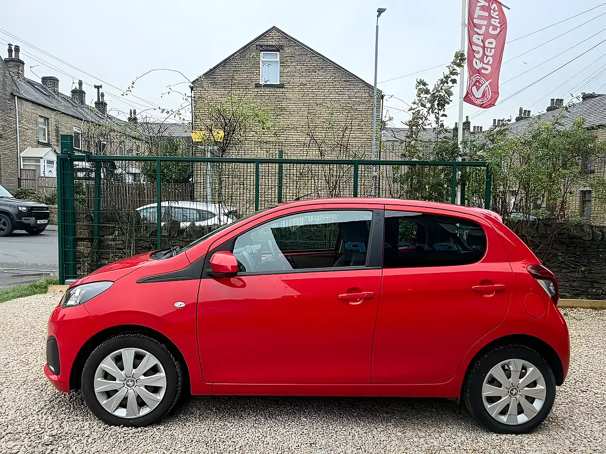 Used 2018 Peugeot 108 Active Red - Interior and Exterior details 4