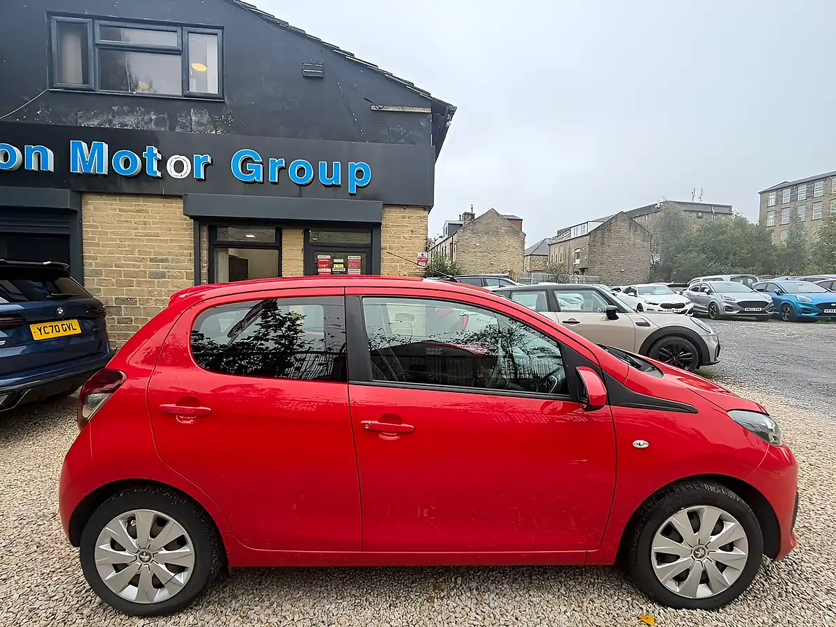 Used 2018 Peugeot 108 Active Red - Interior and Exterior details 5