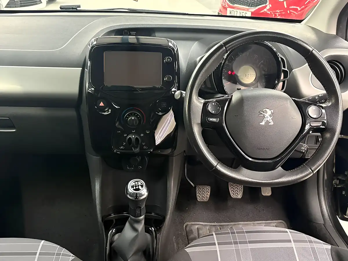 Used 2018 Peugeot 108 Allure Black - Interior and Exterior details 11