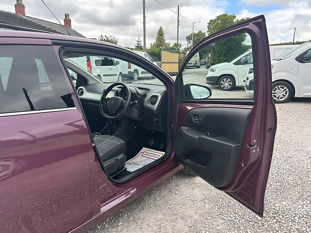 Used 2018 Peugeot 108 Allure Purple - Interior and Exterior details 19