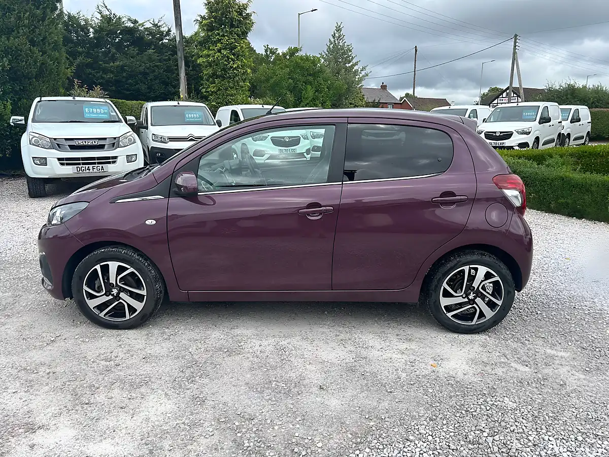 Used 2018 Peugeot 108 Allure Purple - Interior and Exterior details 5