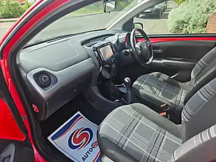 Used 2018 Peugeot 108 Allure Red - Interior and Exterior details 12