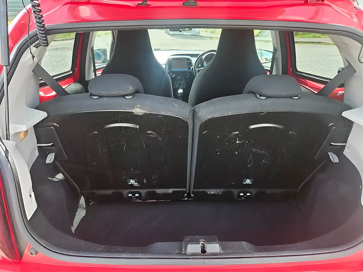 Used 2018 Peugeot 108 Allure Red - Interior and Exterior details 9