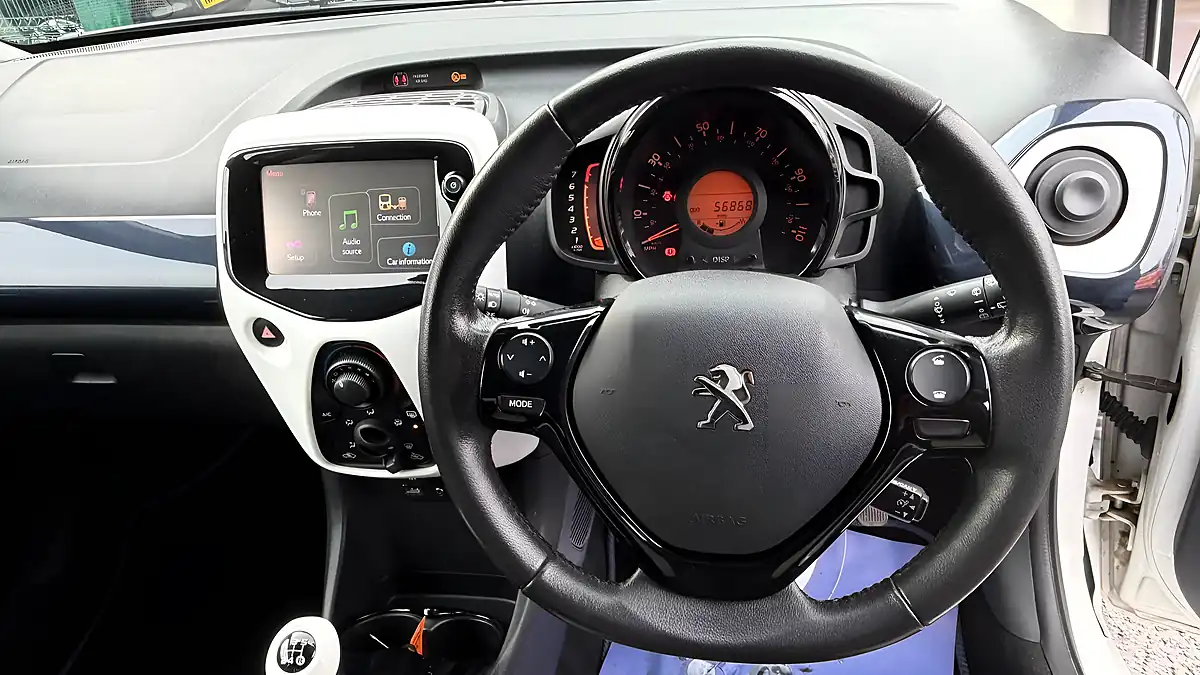 Used 2018 Peugeot 108 Collection White - Interior and Exterior details 10