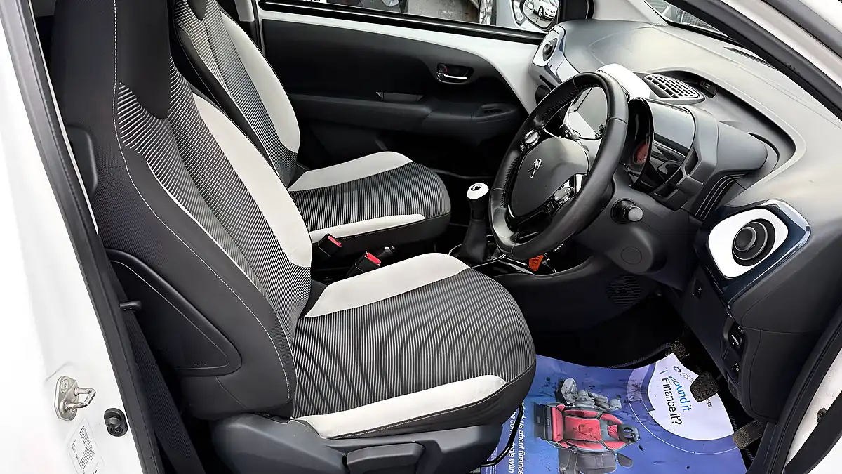 Used 2018 Peugeot 108 Collection White - Interior and Exterior details 13