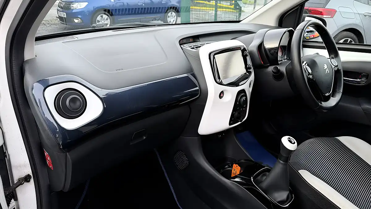Used 2018 Peugeot 108 Collection White - Interior and Exterior details 15