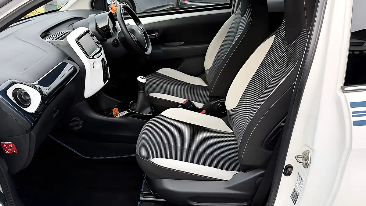 Used 2018 Peugeot 108 Collection White - Interior and Exterior details 16