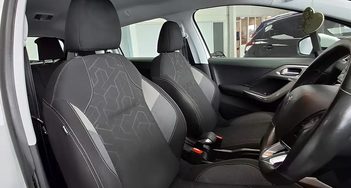 Used 2018 Peugeot 2008 Active White - Interior and Exterior details 12