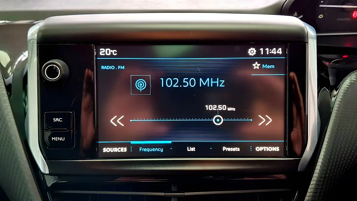 Used 2018 Peugeot 2008 Active White - Interior and Exterior details 13