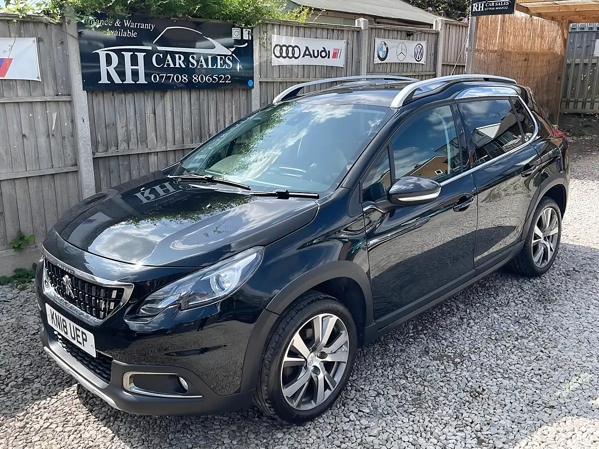 Used 2018 Peugeot 2008 Allure Black - Front View