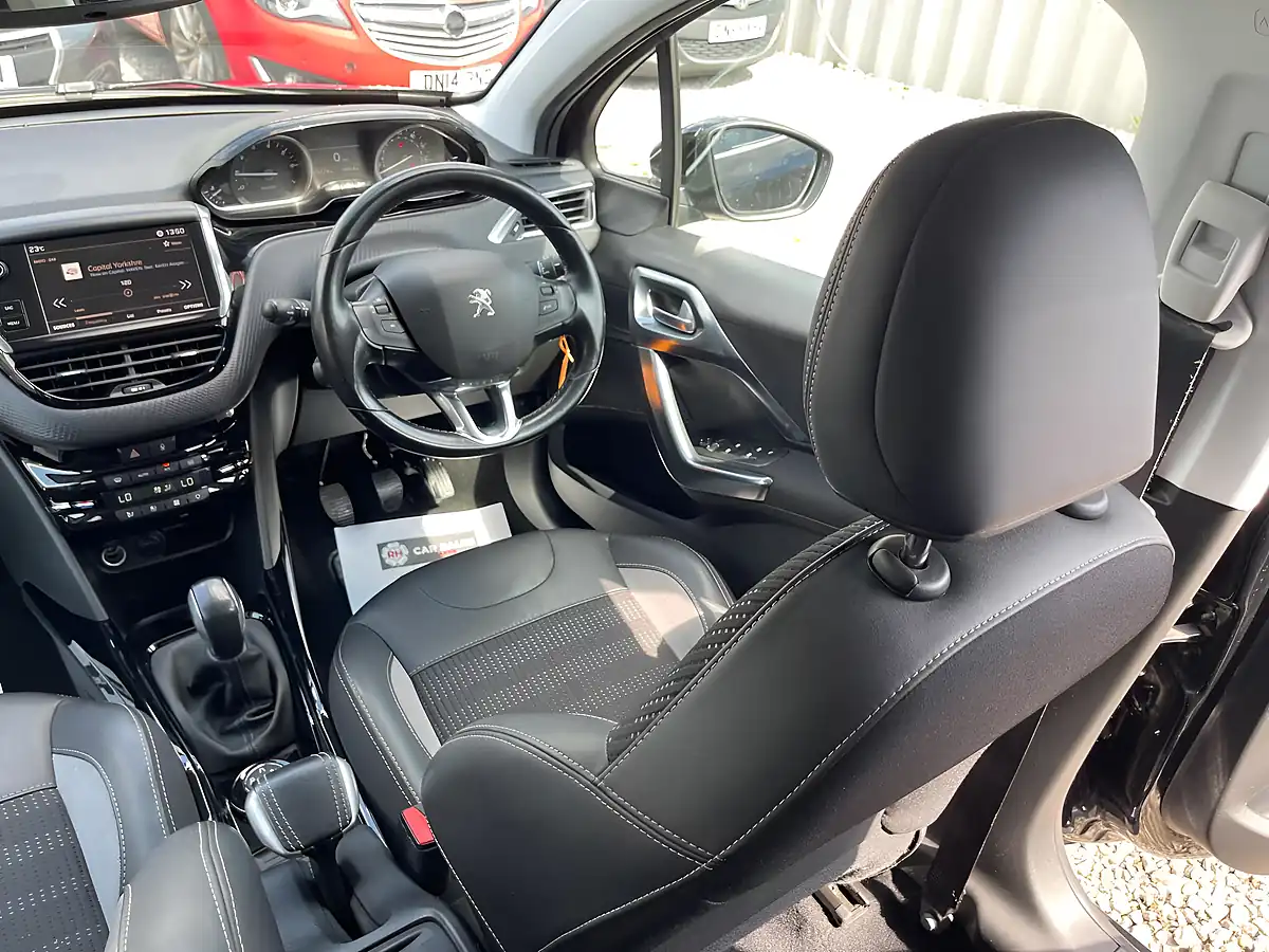 Used 2018 Peugeot 2008 Allure Black - Interior and Exterior details 5
